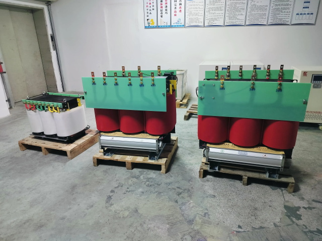 五峰KS11-1000KVA矿用变压器